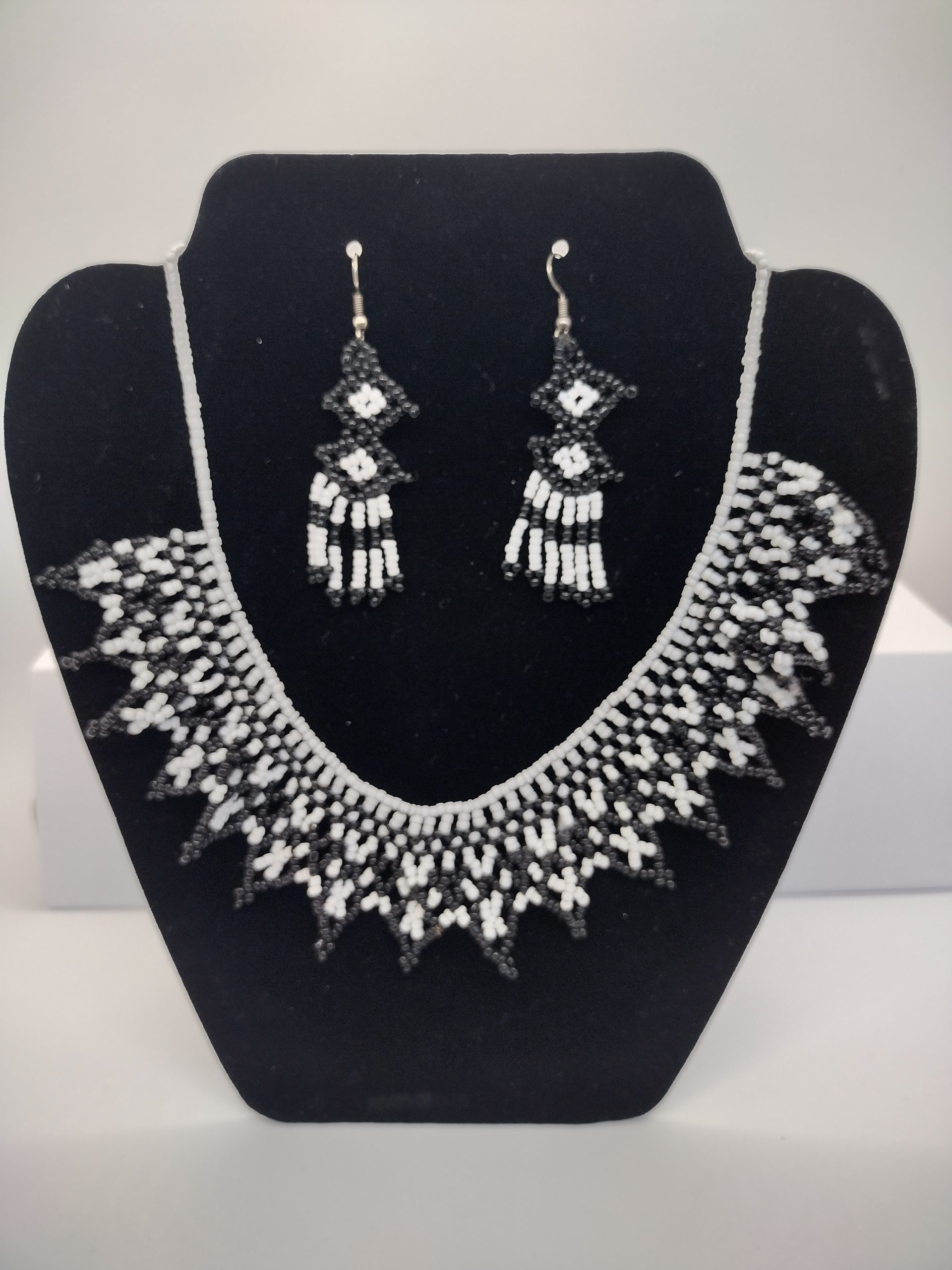 Antique Handbeaded Necklace, Earrings and Bracelet