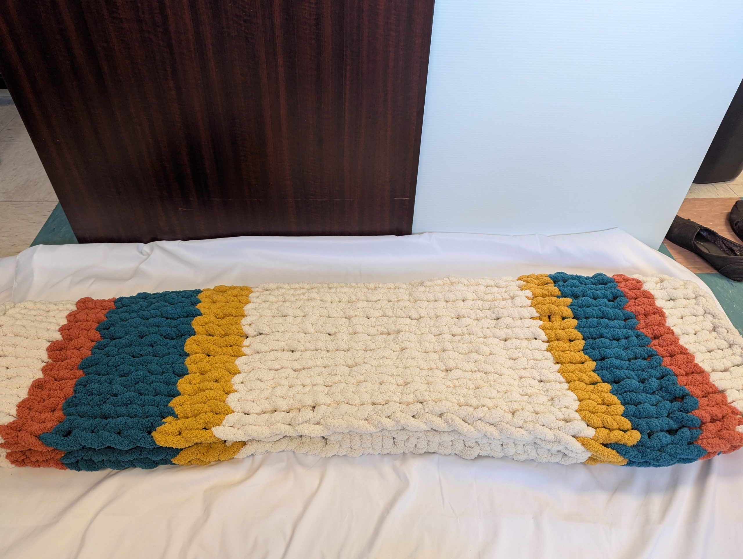 Chunky Arm-Knitted Blanket