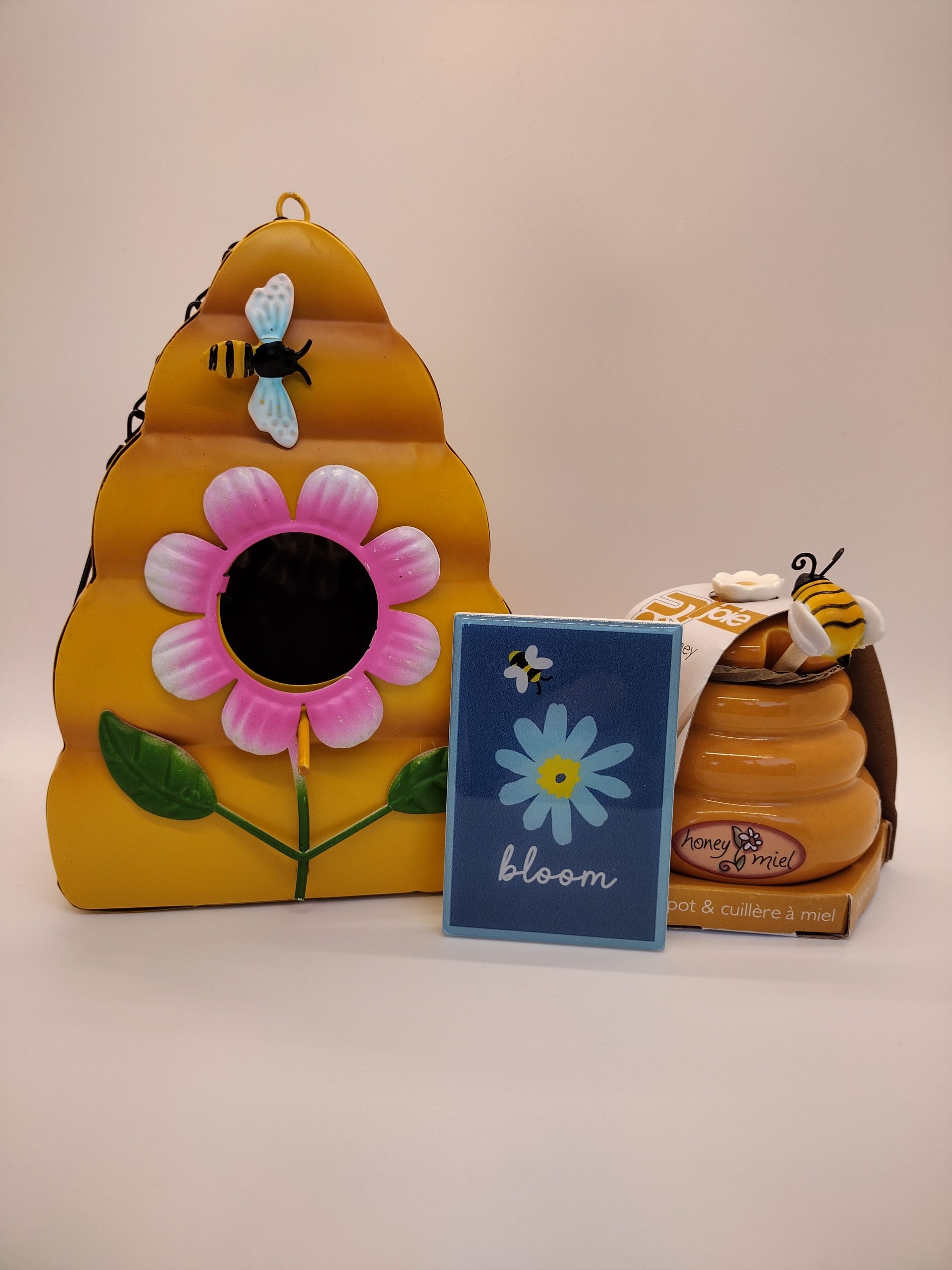 A BEE-utiful Basket - Image 2